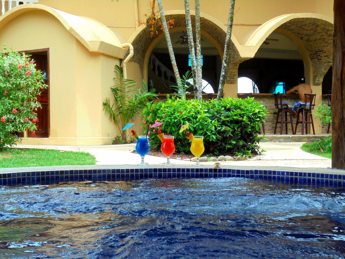 Hotel Delfin Playa Bejuco เอสเตริโญส เอสเต ภายนอก รูปภาพ